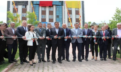 Satın alınan yurt binası, üniversiteye devredildi