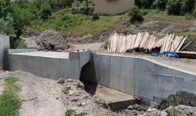 Deprem bölgesi Darende’de köprüler yenileniyor