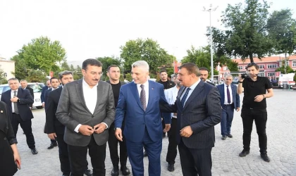 Deprem bölgesi için çok büyük çaba sarf ediliyor