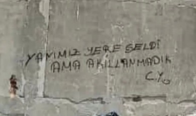 Deprem bölgesi Malatya'da ibretlik duvar yazısı