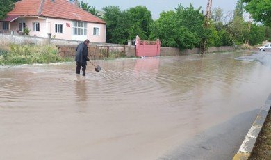 Kent sular altında! Sivas ile Malatya’nın Kuluncak ilçesini birbirine bağlayan yol ulaşıma kapandı