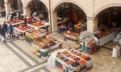 Malatya’nın Tarihi Şire Pazarı ne zaman inşa edildi? “Ticaretin Kalbi” bu pazarın Malatya ekonomisindeki yeri nedir?