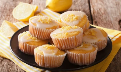 Yaza özel ferahlatan tatlı: Limon Soslu Muffin Kek Tarifi
