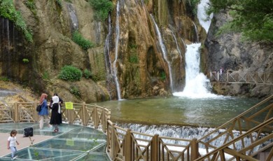 Doğa ve fotoğraf tutkunlarının adresi: Günpınar Şelalesi