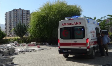 Malatya'da 10 katlı bir apartmanda iskele çöktü! Yunus Tam, hayatını kaybetti!