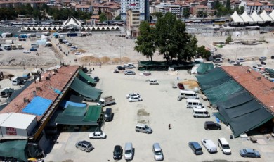 Malatya’nın kalbi tarihi Bakırcılar Çarşısı’nda ilk kazma vuruluyor!