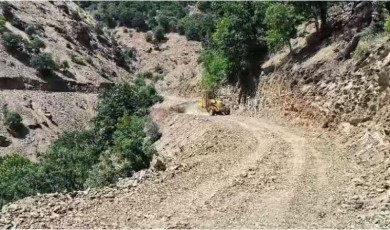 Kentte kış aylarında ulaşımı zorlaştıran yollarda çalışmalar yapılıyor!