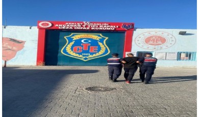 Kesinleşmiş hapis cezası bulunan zanlı jandarmadan kaçamadı!