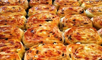 Komşularınız kapınızda sıra olacak: Puf puf kabaran Sodalı Dilim Börek tarifi