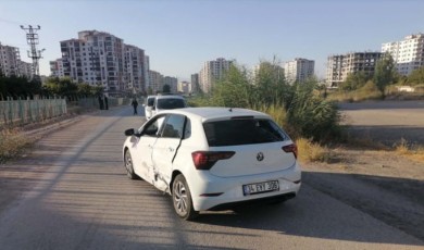 Malatya'da gelin konvoyu birbirine girdi! 2 yaralı...