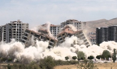 Malatya'da, koca binalar, patlayıcıyla, 3 saniyede yerle bir oldu! Gözyaşları sel olup aktı