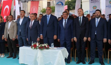 Bakan Ersoy: “Malatya ayağa kalkana kadar buradayız”