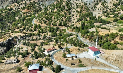 Büyükşehir'in, Pütürge’de asfalt çalışmaları sürüyor!..