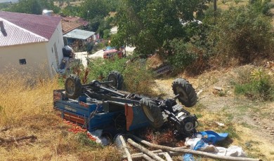 Doğanşehir'de devrilen çapa motorunun sürücüsü yaralandı