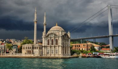 Dünyada Allah'tan korkanlar, ahirette emindirler!