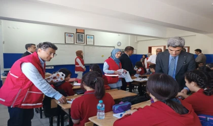Eğitime, moral desteği!..