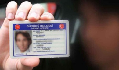 Ehliyette yaş sınırı düşürülüyor! Karar Resmi Gazete'de! D sınıfı ehliyet hangi araçlar için?