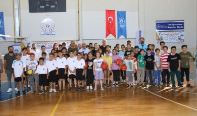 Gençler, kurslar sayesinde deprem psikolojisinden uzaklaşıyor!