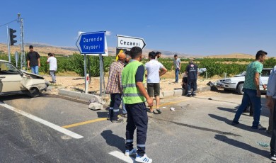 Malatya -Kayseri karayolu Akçadağ Cezaevi kavşağında feci kaza!
