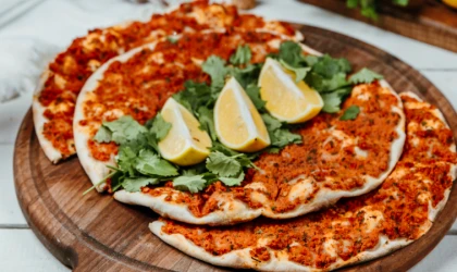 Ev yapımı kolay lahmacun tarifi! Pratik lahmacun hamuru ve harcı nasıl yapılır, malzemeleri neler?