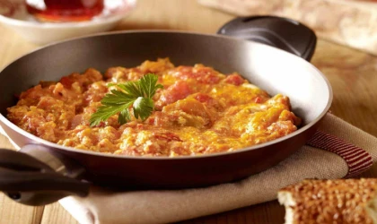 Parmak Yedirten Menemen Tarifi - İşte Usta Ellerden Lezzet Sırları!