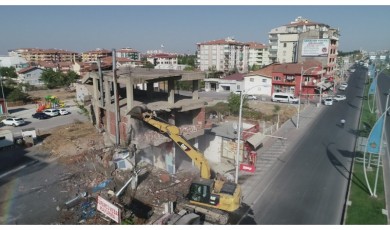 Usta Gazeteci Çetin'in gündeminden düşmüyordu ve Malatya'daki yıkımlarda ilk yürütme durduruldu!