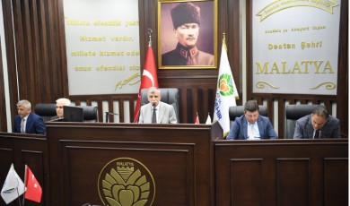 Yeşilyurt, Battalgazi ve Darende İlçe Belediyelerinin ek bütçe talepleri kabul edildi
