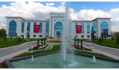 Battalgazi'de seçim kulisleri hareketli: Mevcut Başkan Osman Güder ile birlikte 3 isim konuşuluyor