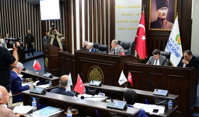 Gündem maddeleri görüşülerek karara bağlandı! Büyükşehir Belediyesi’nin 2024 yılı ücret tarifesi görüşüldü