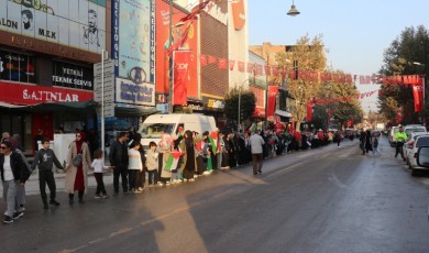 Malatya’da Gazze zinciri yürüyüşü