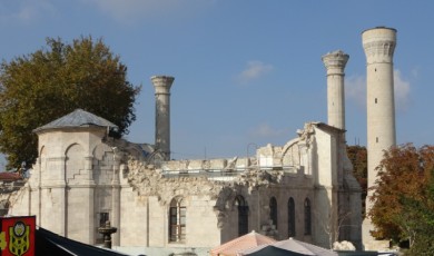 Malatya'nın sembol yapılarından Teze (Yeni) Cami’deki çalışmalar hangi aşamaya geldi?