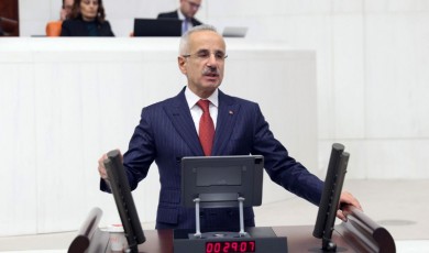 Bakan Uraloğlu’ndan ‘Malatya-Elâzığ- Diyarbakır’ hızlı tren müjdesi!