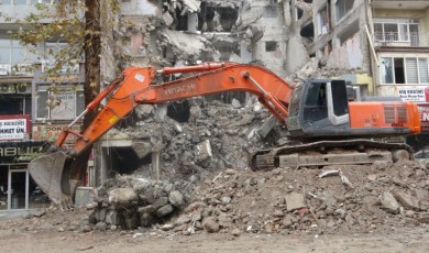 Malatya'da bugüne kadar yaklaşık 14 bin binanın yıkımı gerçekleştirildi!