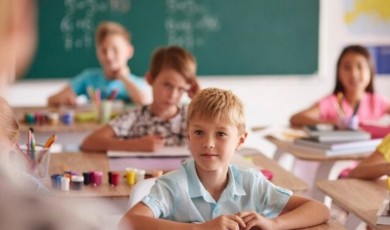 MEB resmen yasakladı, uygulama kaldırıldı: Sınıf anneliği tarih oldu