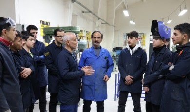 Bu lise fabrika gibi çalışıyor: Elazığ'da üretiliyor, Malatya'ya da gönderiliyor