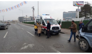 Yeşilyurt İlçesi Alparslan Türkeş Bulvarı üzerinde feci kaza!