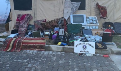 Deprem bölgesi Malatya'da, 6 ayrı adreste hırsızlık yapan zanlı kıskıvrak yakalandı!