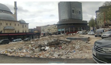 Deprem sonrası yıkılan Söğütlü Camii nereye yapılacak?