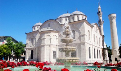 Malatya'nın Kalp Sızlatan Çağrısı: Ziya Kesriklioğlu'nun Cami Krizine Duyarlı Analizi