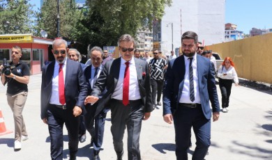 Eski Bakan Tüzmen: Şu Görüntü Malatya'ya Yakışmıyor!
