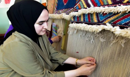 Malatya’da ’Halı Dokuma’ İlgisi: İlmek İlmek Dokuyorlar