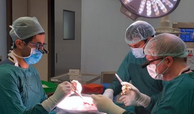 Malatyalı Doktorun Büyük Fedakarlığı: Organ Nakli ve Ameliyat Maratonu