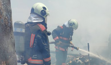 Hanımın Çiftliği Mahallesi’nde Çıkan Çatı Yangını Korkuttu