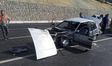 Malatya-Kayseri Karayolu Akçadağ İlçesi'nde Feci Kaza: 5 Kişi Yaralandı