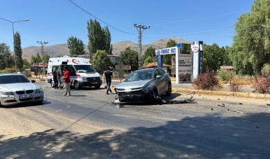 Malatya'da Feci Kaza: Yunus Şenel, Didem Güngör ve Doruk Güngör Yaralandı