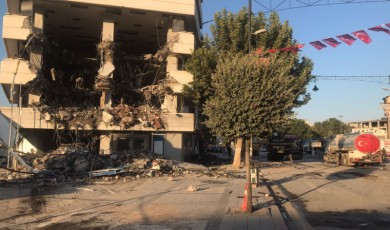 Malatya'da Rezerv Alanlarında Kalan Binalar Tek Tek Yıkılıyor