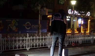 Kernek Mahallesi’nde Dehşet: Kaldırımda Yürüyen Şahsa Ateş Açıldı
