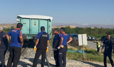 Malatya'da Feci Tren Kazası: Anne ve İki Çocuk Hayatını Kaybetti
