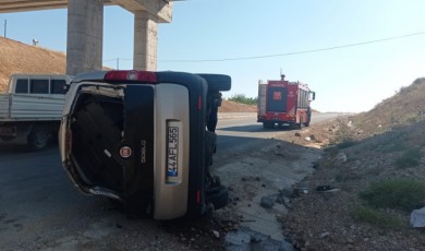 Samanköy Mevkiinde Kaza: Hafif Ticari Araç Devrildi, Yaralılar Var