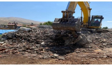 Malatya’da Enkaz İhalesi Yolsuzluğu: 13.5 Milyon TL’lik Vurgun Ortaya Çıktı